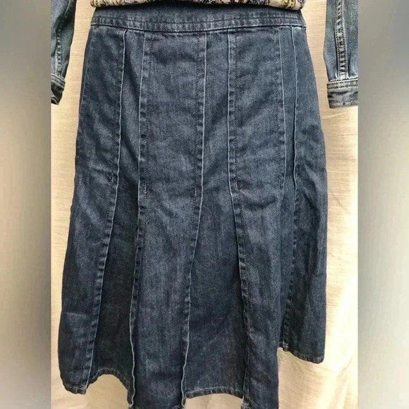 LIZ CLAIBORNE Denim Zip Side Pleated Skirt - Picture 2 of 6